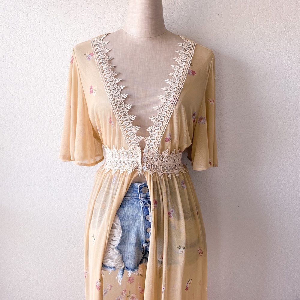 L.I.F.E Yellow Floral Kimono - Picture 2 of 12